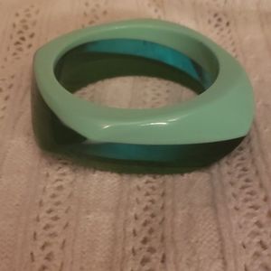 Vintage lime green lucite bracelet